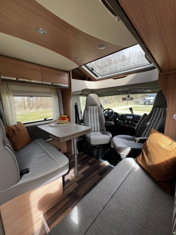 Knaus Sky Wave 650 MF Celebration