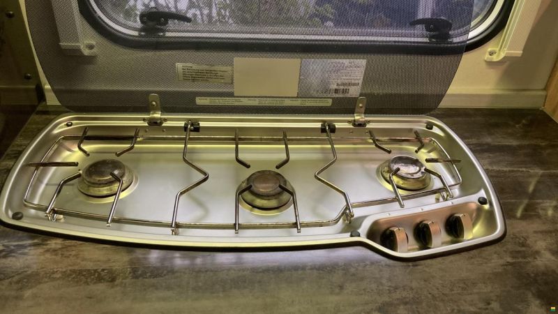 Knaus Sky Wave 650 MF Celebration