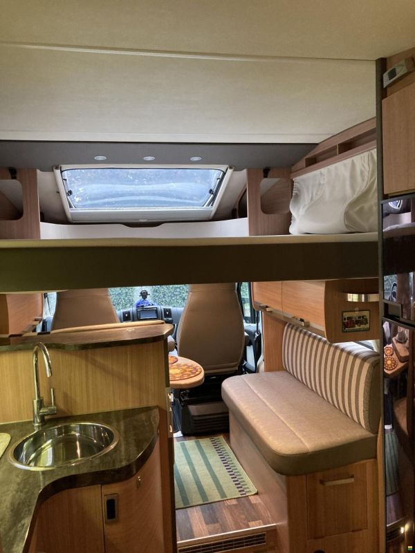 Knaus Sky Wave 650 MF Celebration