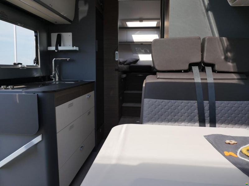 Adria Coral Supreme MB 650 SL