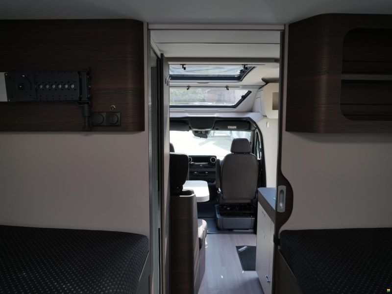 Adria Coral Supreme MB 650 SL