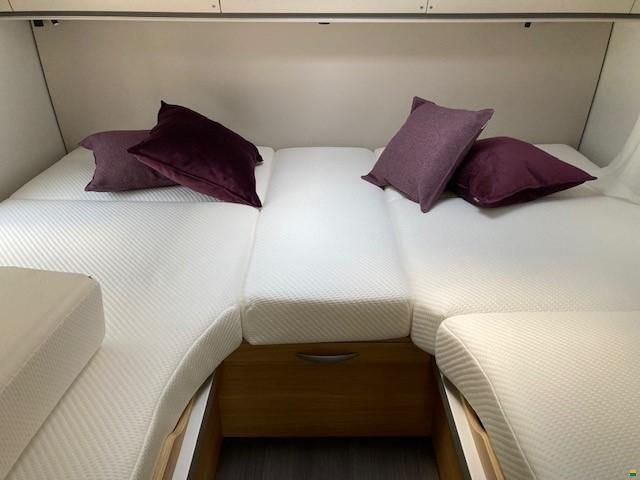 Adria Coral XL Axess 660 SL