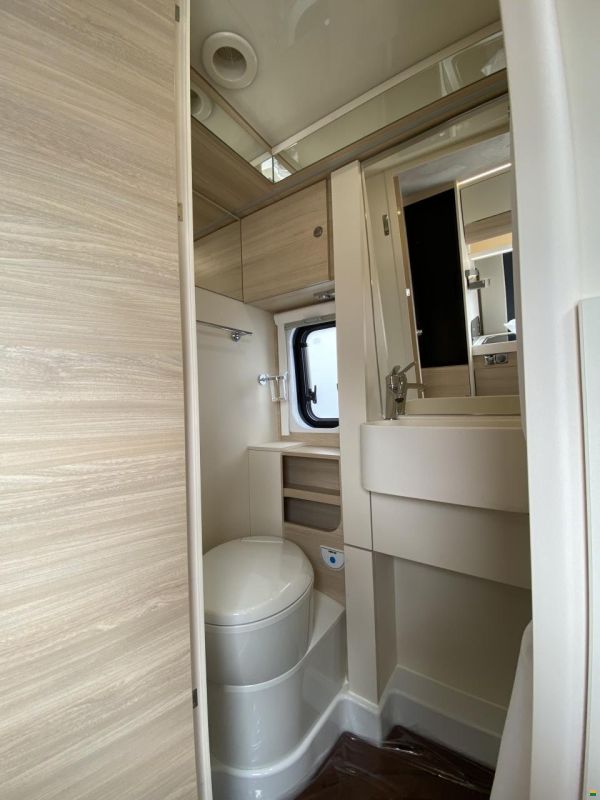 Eura Mobil Van V 635 HB