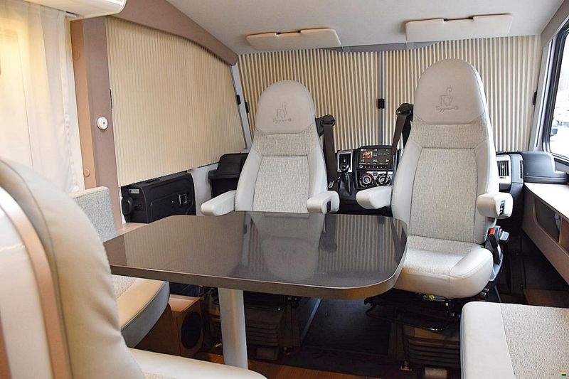 Etrusco I 7400 SB COMPLETE SELE 2,3 D 9G-AUTOMAT