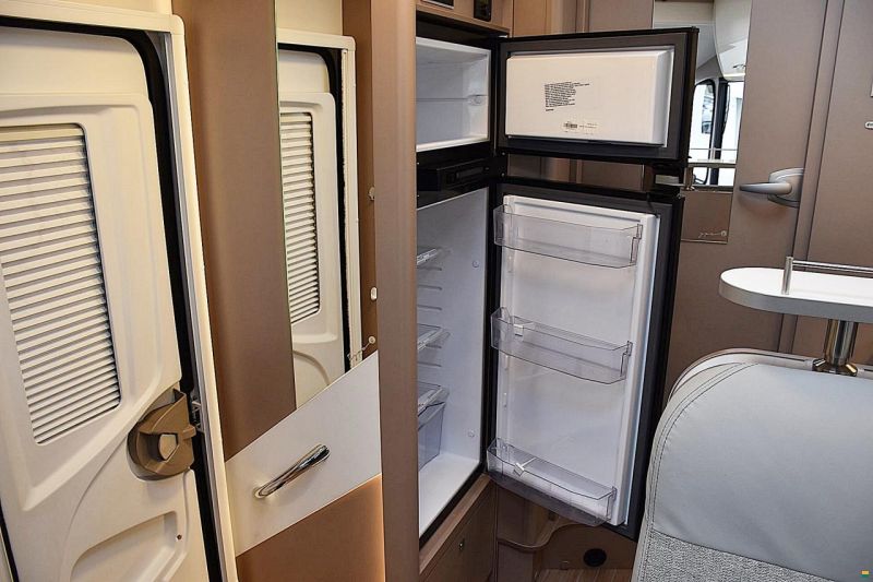 Etrusco I 7400 SB COMPLETE SELE 2,3 D 9G-AUTOMAT