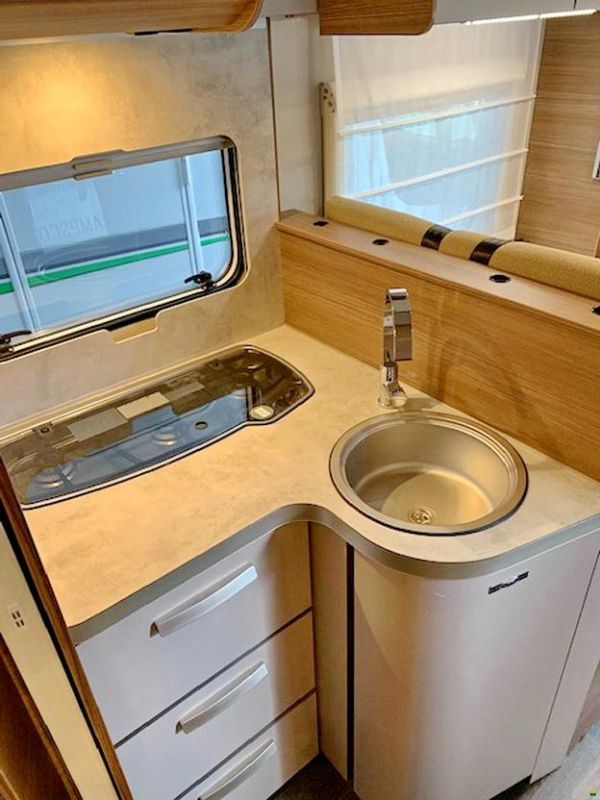 Knaus Live Wave 650 MX Luxus