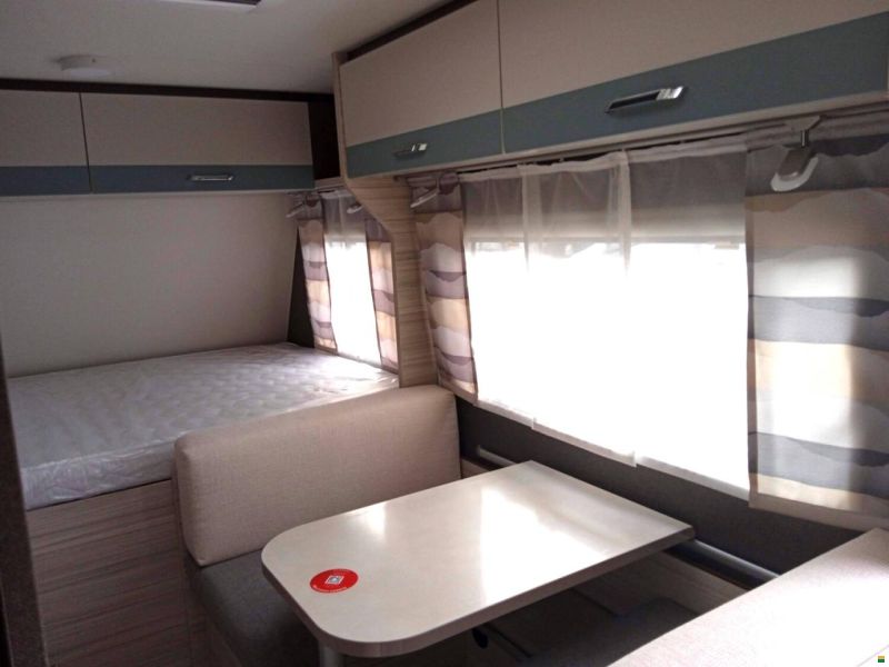 Dethleffs c-joy 420 QSH