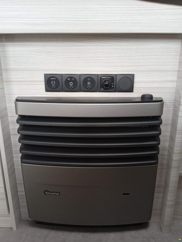 Dethleffs c-joy 420 QSH