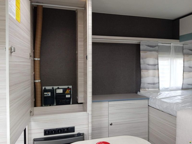 Dethleffs c-joy 420 QSH