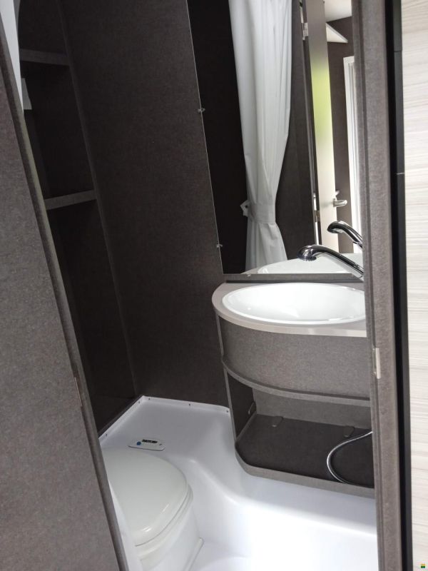 Dethleffs c-joy 420 QSH