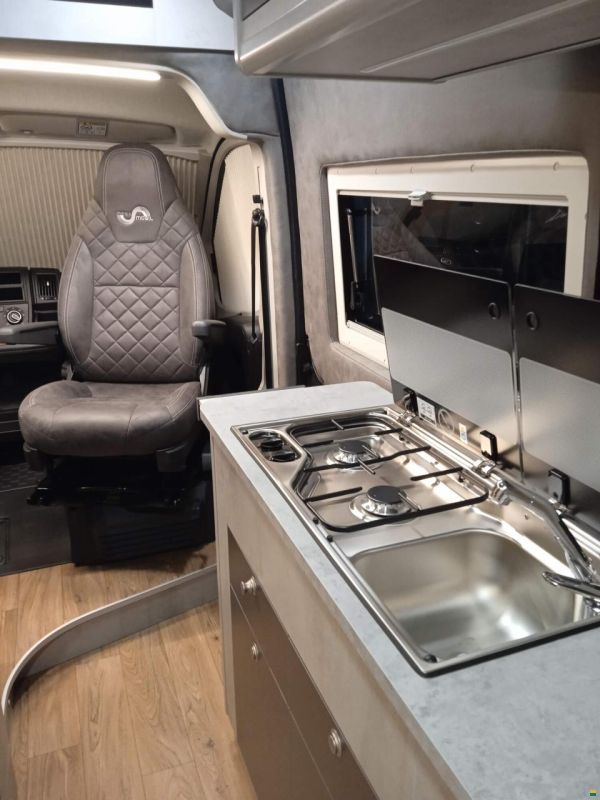 Megamobil Mega Classic 600 Opel 165 PS