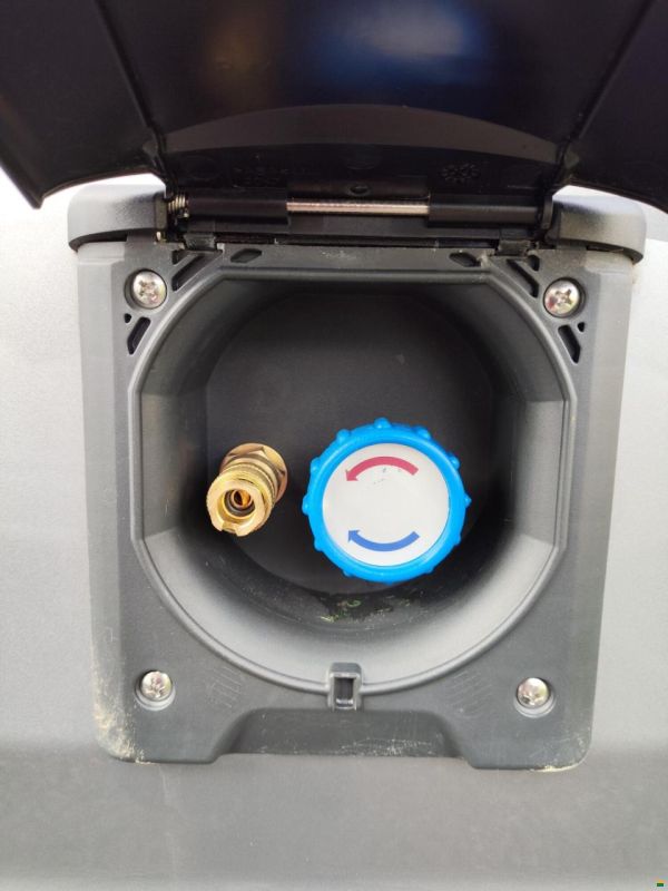 Megamobil Mega Classic 600 Opel 165 PS