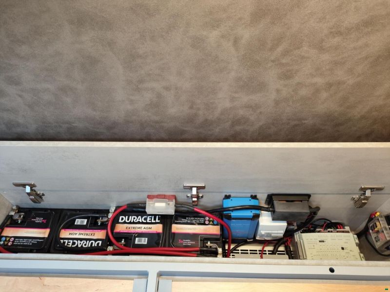 Megamobil Mega Classic 600 Opel 165 PS