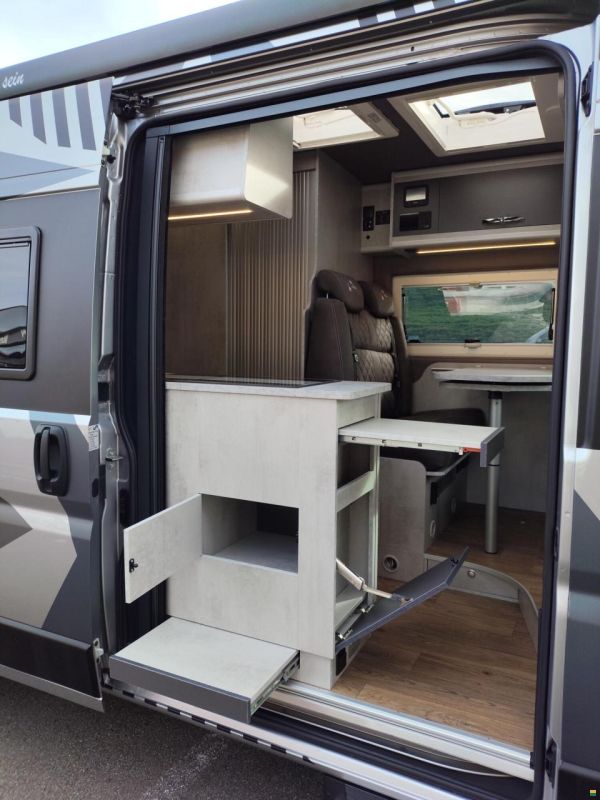 Megamobil Mega Classic 600 Opel 165 PS