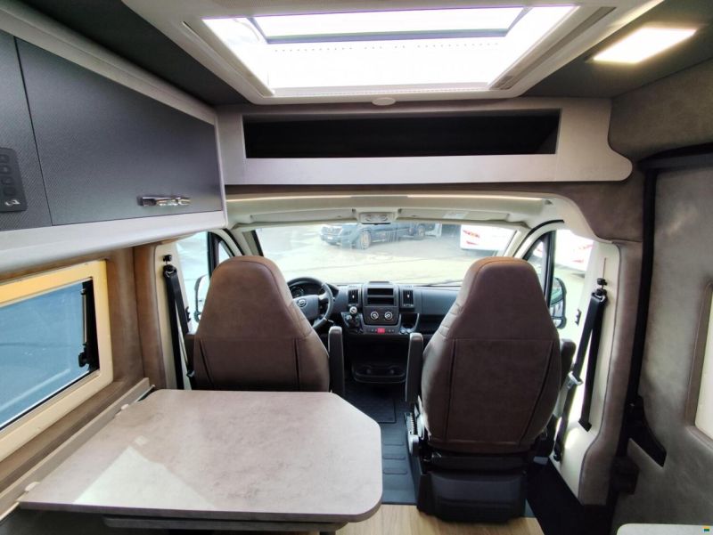 Megamobil Mega Classic 600 Opel 165 PS