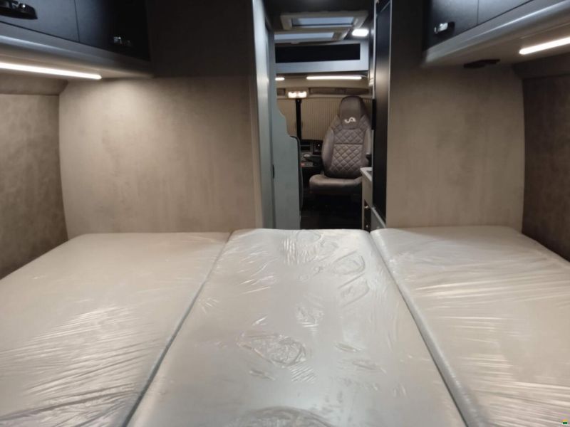 Megamobil Mega Classic 600 Opel 165 PS