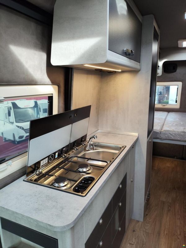 Megamobil Mega Classic 600 Opel 165 PS