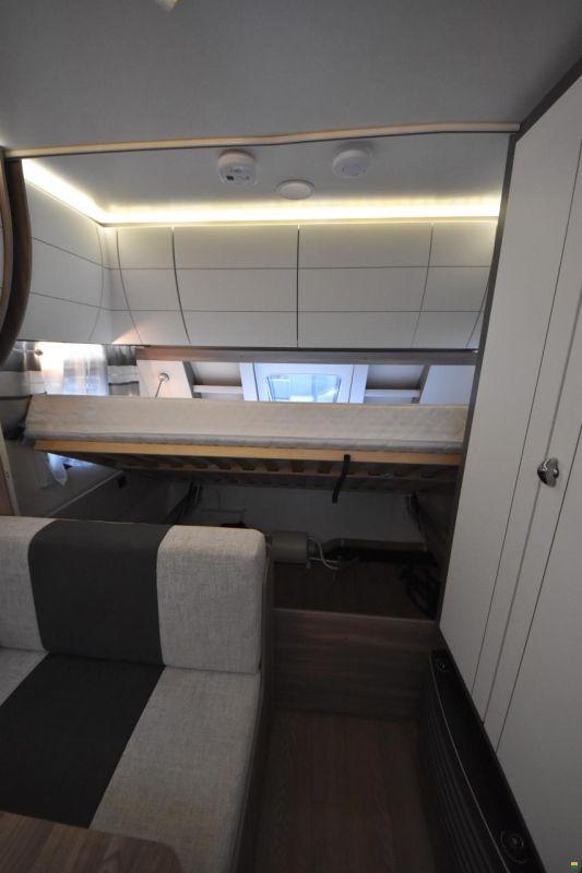 Hobby 490 KMF Excellent Edition