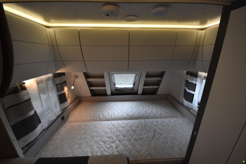 Hobby 490 KMF Excellent Edition