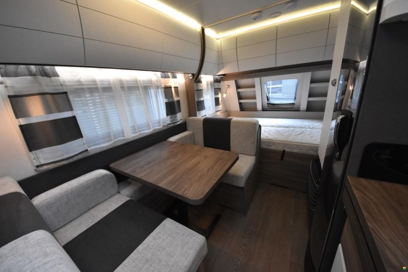 Hobby 490 KMF Excellent Edition