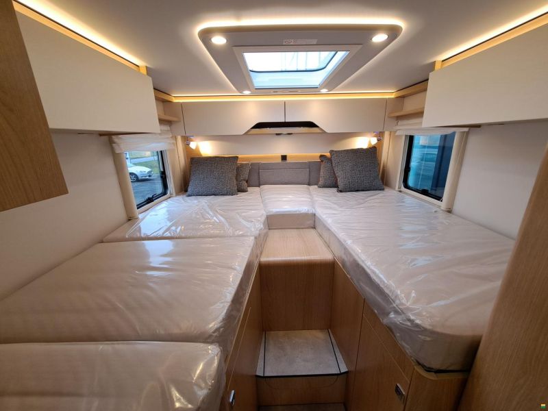 Hymer B MC T 580 Black Line
