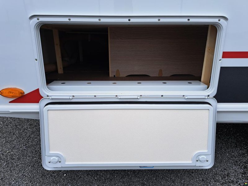 Bürstner Premio 460 TS Skyline