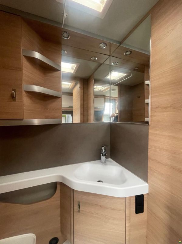 Knaus Südwind 460 EU, 60 Years, e-Power