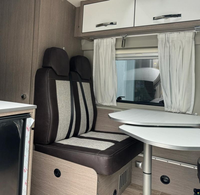 Pössl 2WIN S PLUS *Aufstelldach*