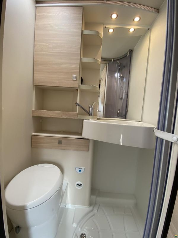 Eura Mobil Activa One 650 HS