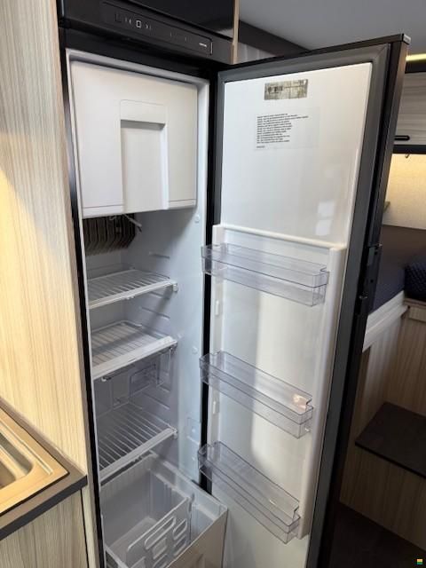 Adria Sun Living S70SL