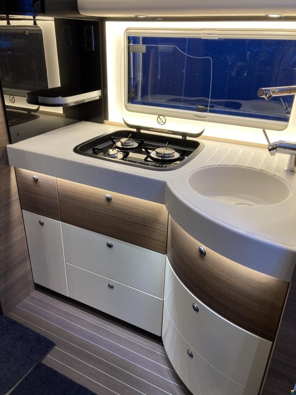 Concorde Carver 850 L