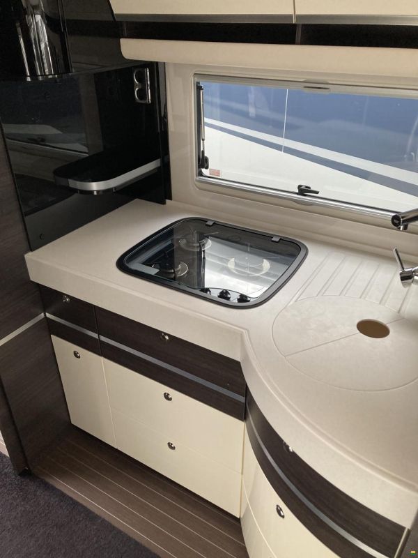 Concorde Carver 850 L