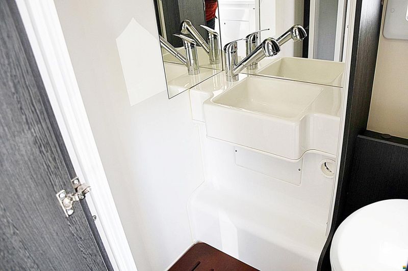 Roller Team KRONOS 291 P 2,0 TDCI DIESEL FORD