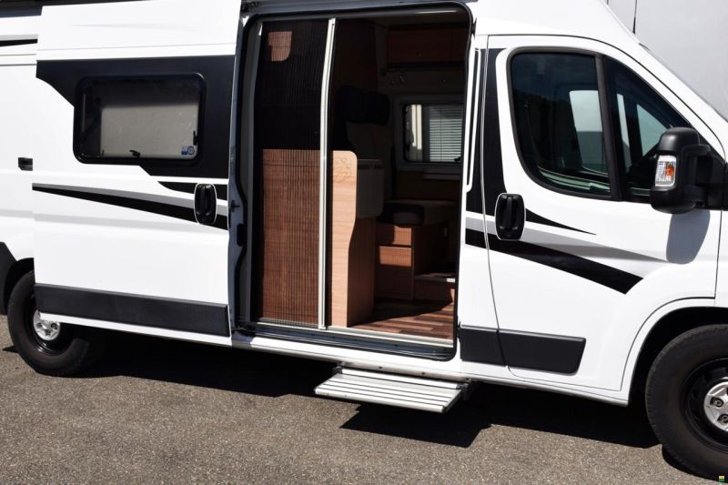 Knaus BOX STAR 600 DQ SOLUTION 4 2,3