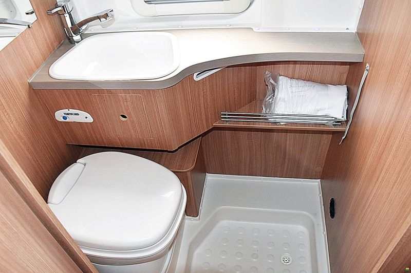 Knaus BOX STAR 600 DQ SOLUTION 4 2,3