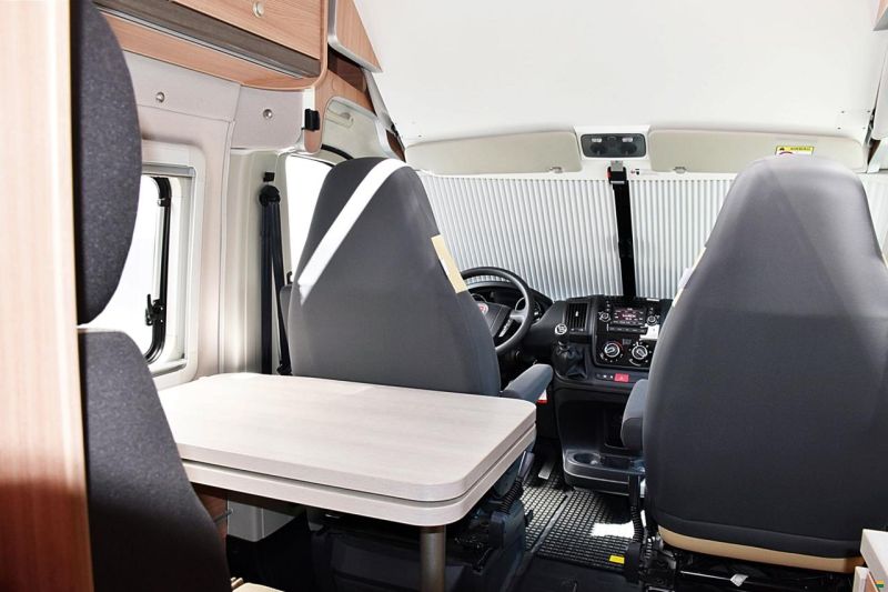 Knaus BOX STAR 600 DQ SOLUTION 4 2,3