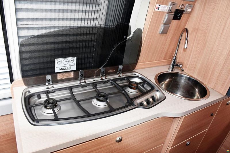 Knaus BOX STAR 600 DQ SOLUTION 4 2,3