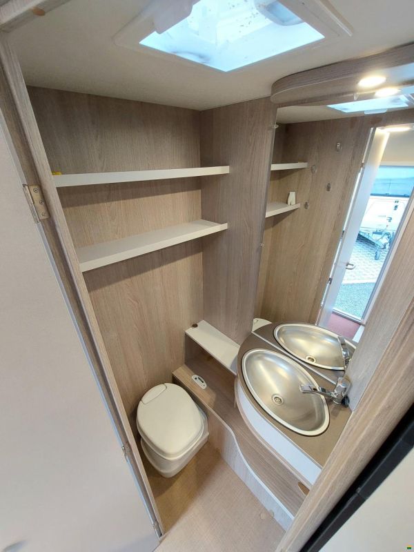 Bürstner Premio life 490k mit Kajüttenbett!