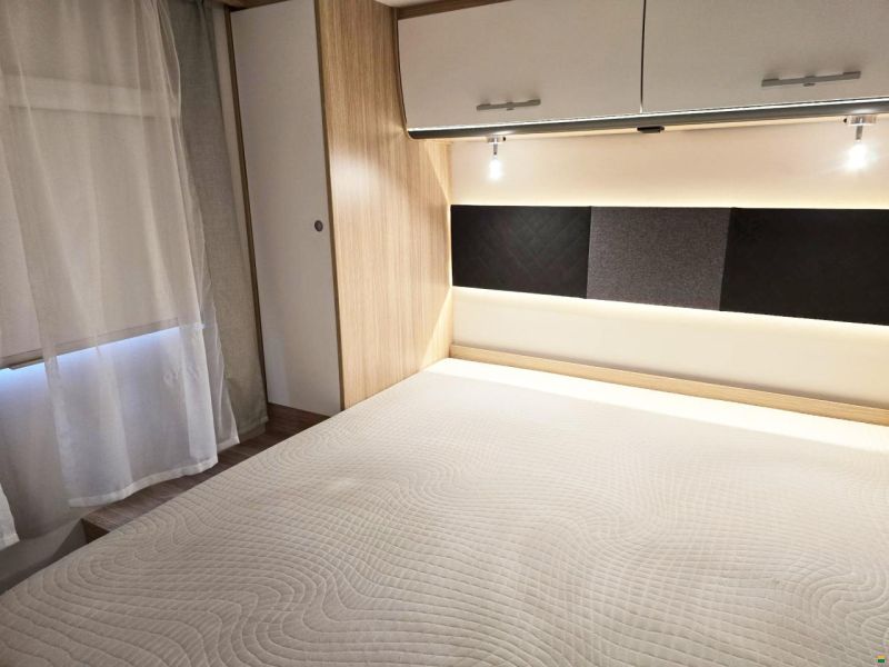 Sunlight CAPRON I 69 2.3 9-GANG AUTOMAT MJ 160