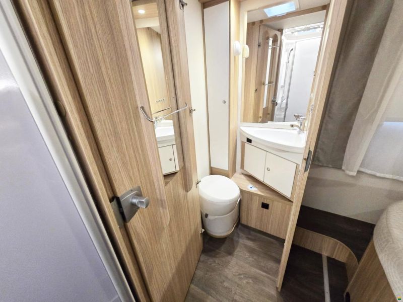 Sunlight CAPRON I 69 2.3 9-GANG AUTOMAT MJ 160