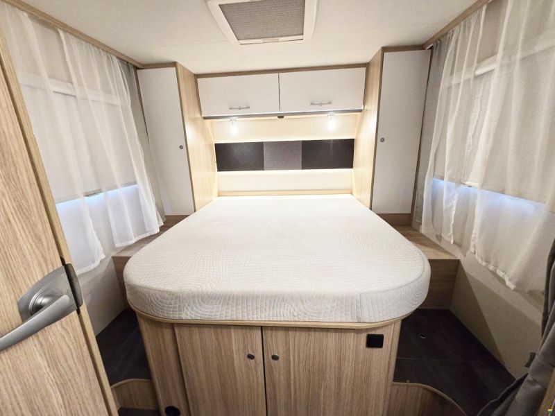 Sunlight CAPRON I 69 2.3 9-GANG AUTOMAT MJ 160