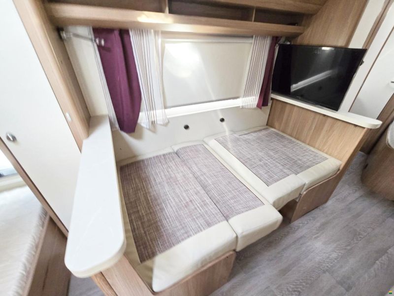 Hobby DE LUXE 540 KMFE