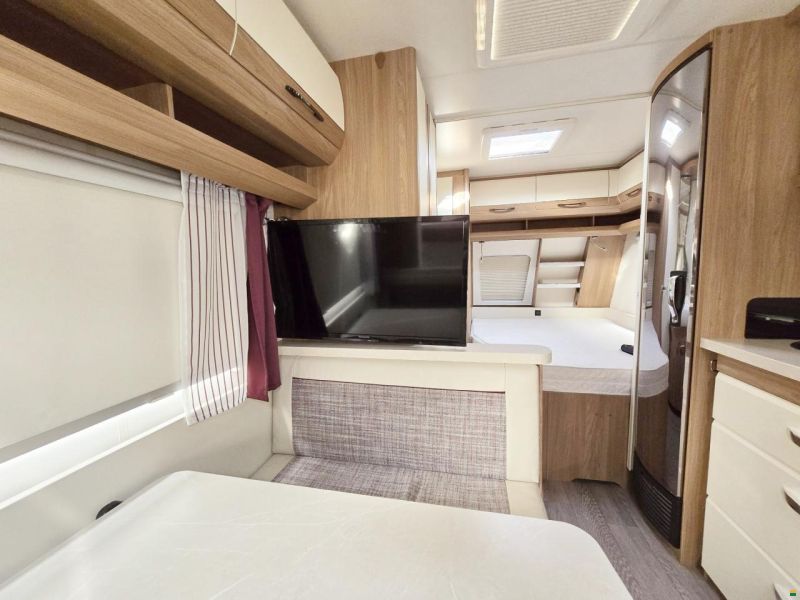 Hobby DE LUXE 540 KMFE