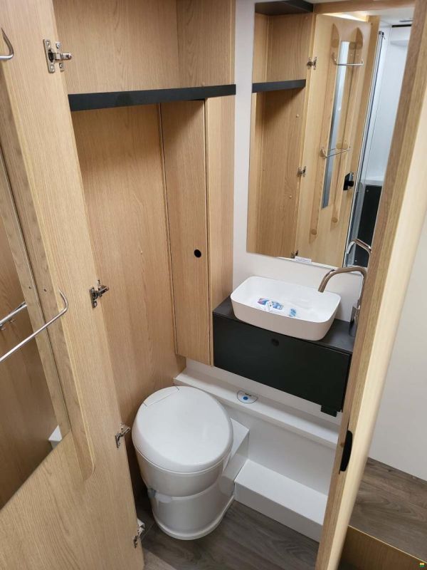 Sunlight Transit T690L Adventure/Autom.