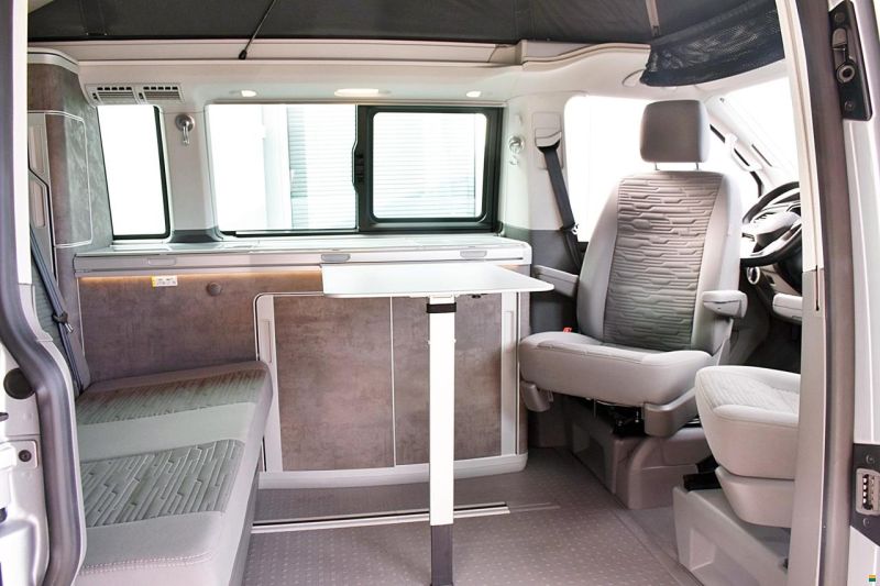 Volkswagen VW T6.1 CALIFORNIA 2,0 TDI DSG 4M OCEAN