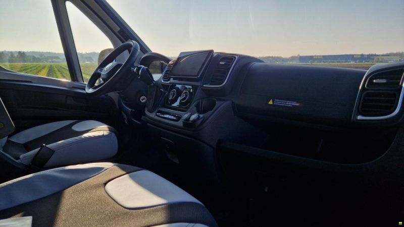 Yucon Microliner 60 B