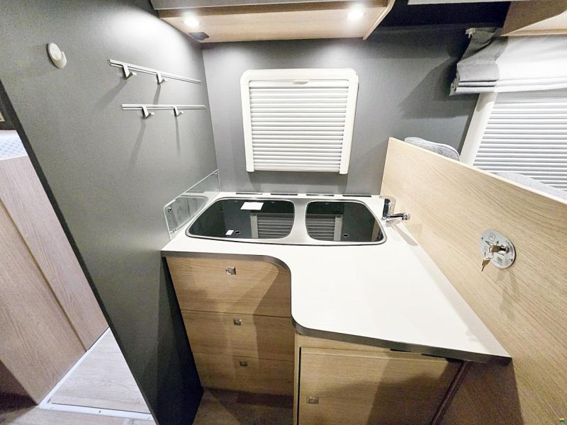 Dethleffs EDITION SILVER LINE T 7056 2.3 MJ 140