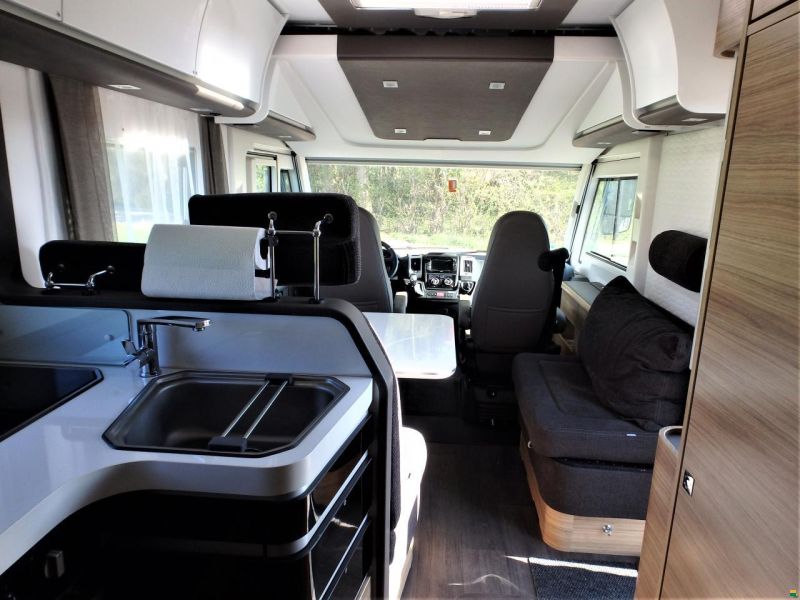 Adria Sonic Supreme 810SL