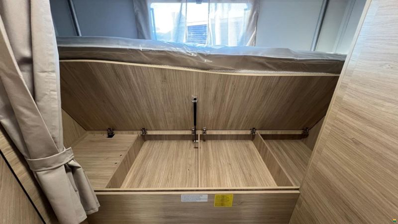 Challenger 380 Etape Edition