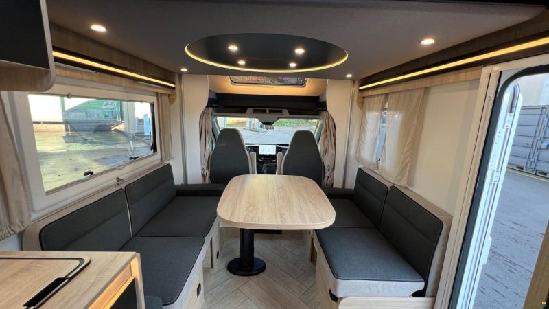 Challenger 380 Etape Edition